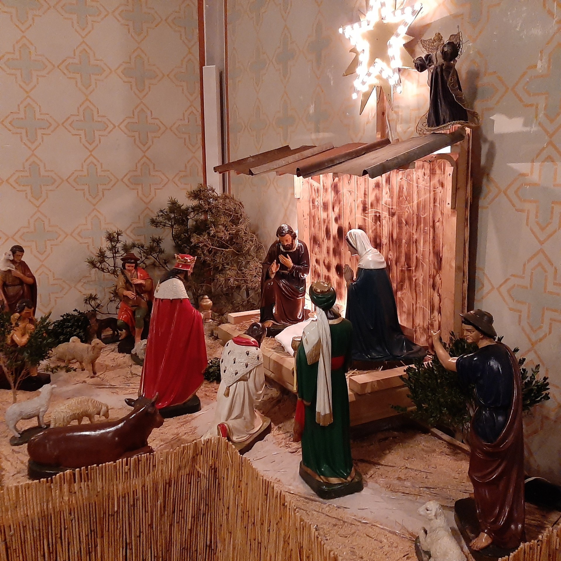 Krippe neue Kirche St. Martin Ellenz